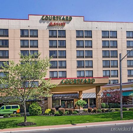 Courtyard By Marriott Secaucus Meadowlands Hotel Exterior foto