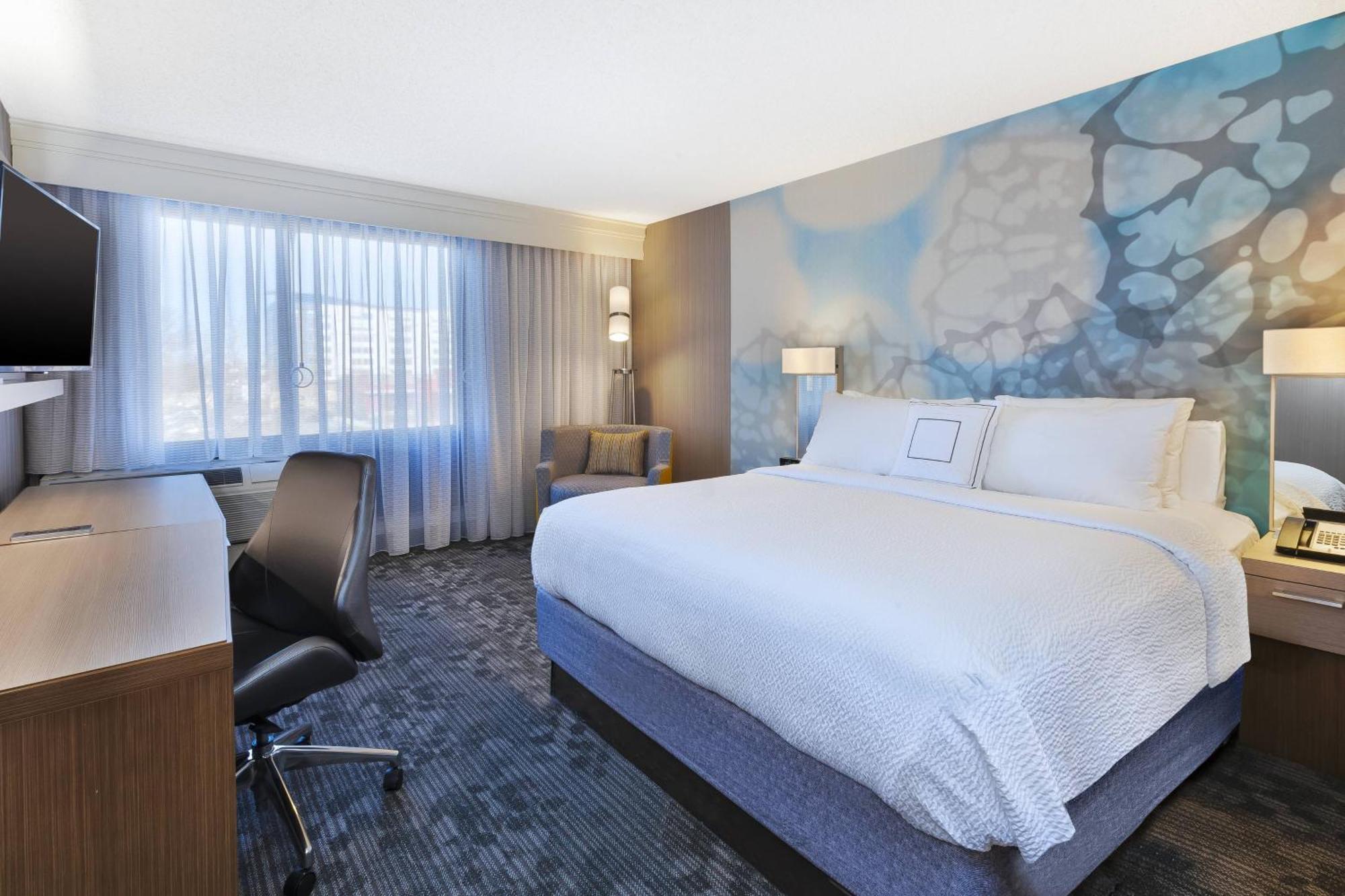 Courtyard By Marriott Secaucus Meadowlands Hotel Exterior foto