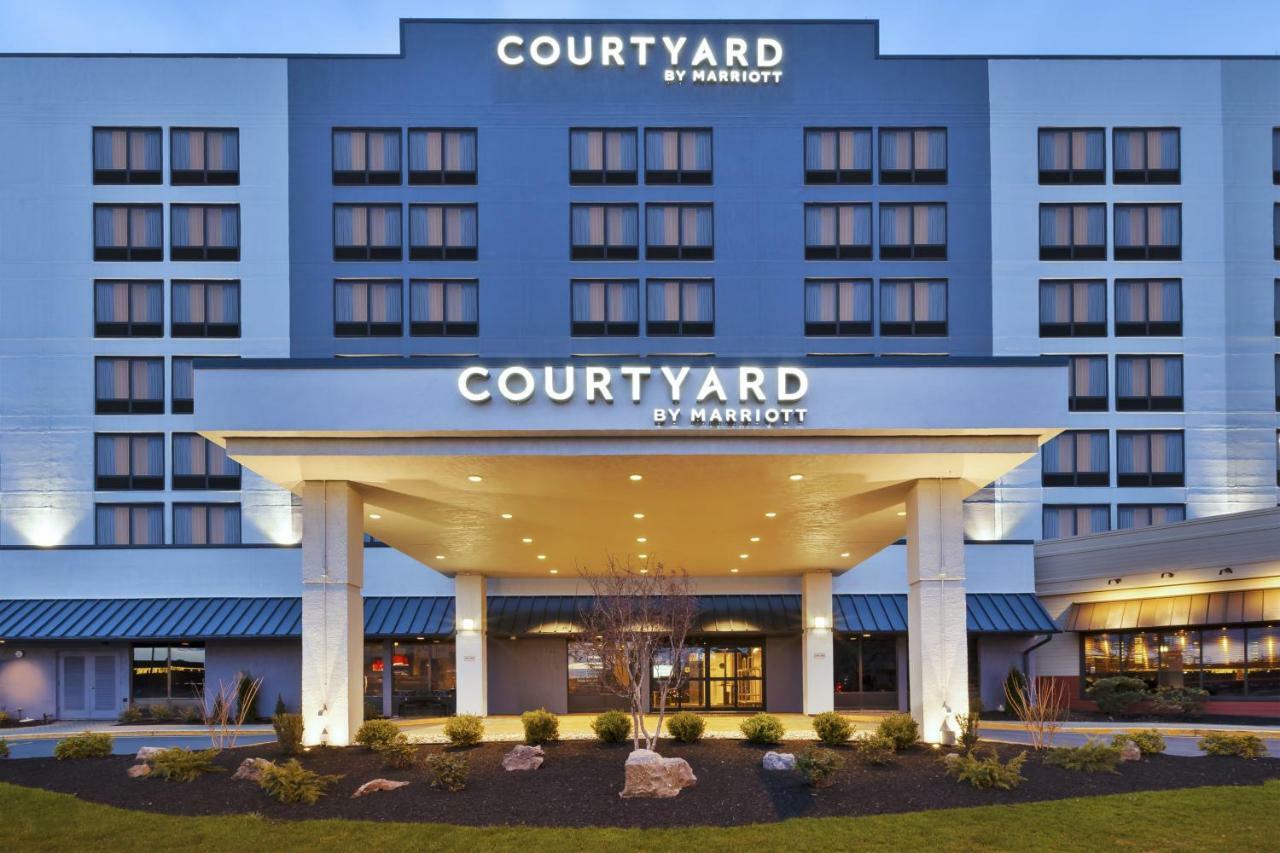 Courtyard By Marriott Secaucus Meadowlands Hotel Exterior foto